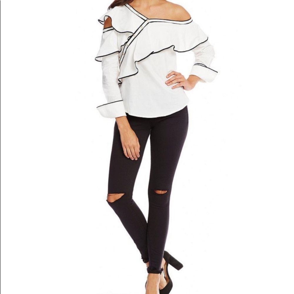 NWT Gianni Bini Sandra Top